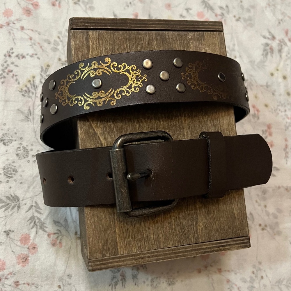 Y2k Candies Italian Leather Belt Made in USA Grommets Dark Brown Western Medium